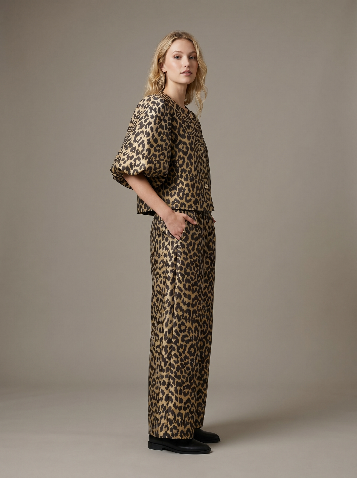 T4486 Leopard Balloon Sleeve Cropped Jacket