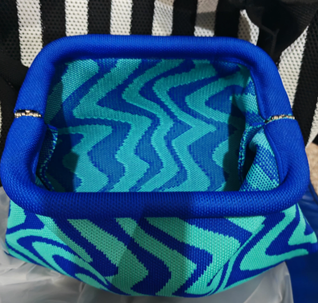 Stripe Knit Cosmetic Bag Wavy Pattern Storage Clutch